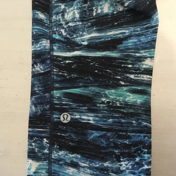 Lululemon Speed Up Crop leggings Shorelines Multi Blue lightweight  SZ 12 - Picture 15 of 16